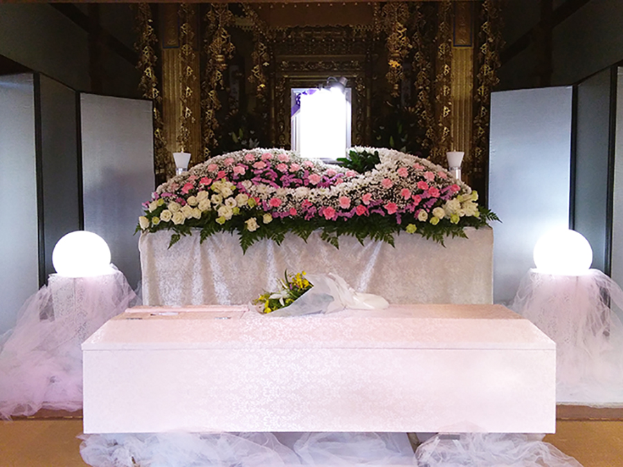 福成寺での家族葬プランの祭壇写真