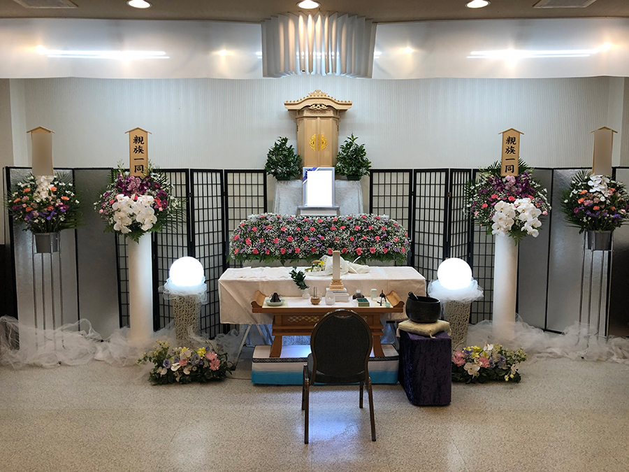 トワホールでの1日葬プランの祭壇写真