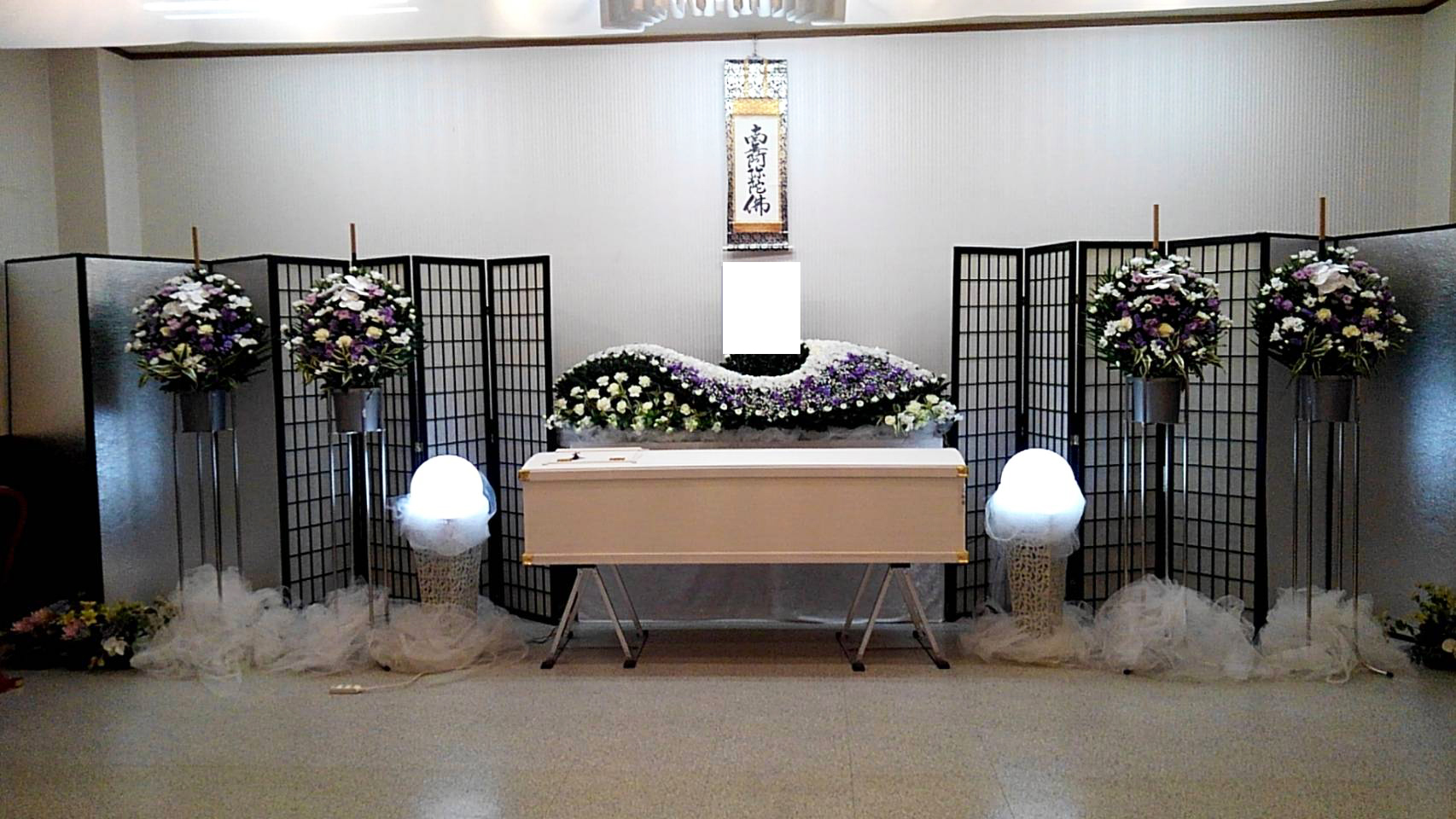 トワホールでの家族葬プランの祭壇写真