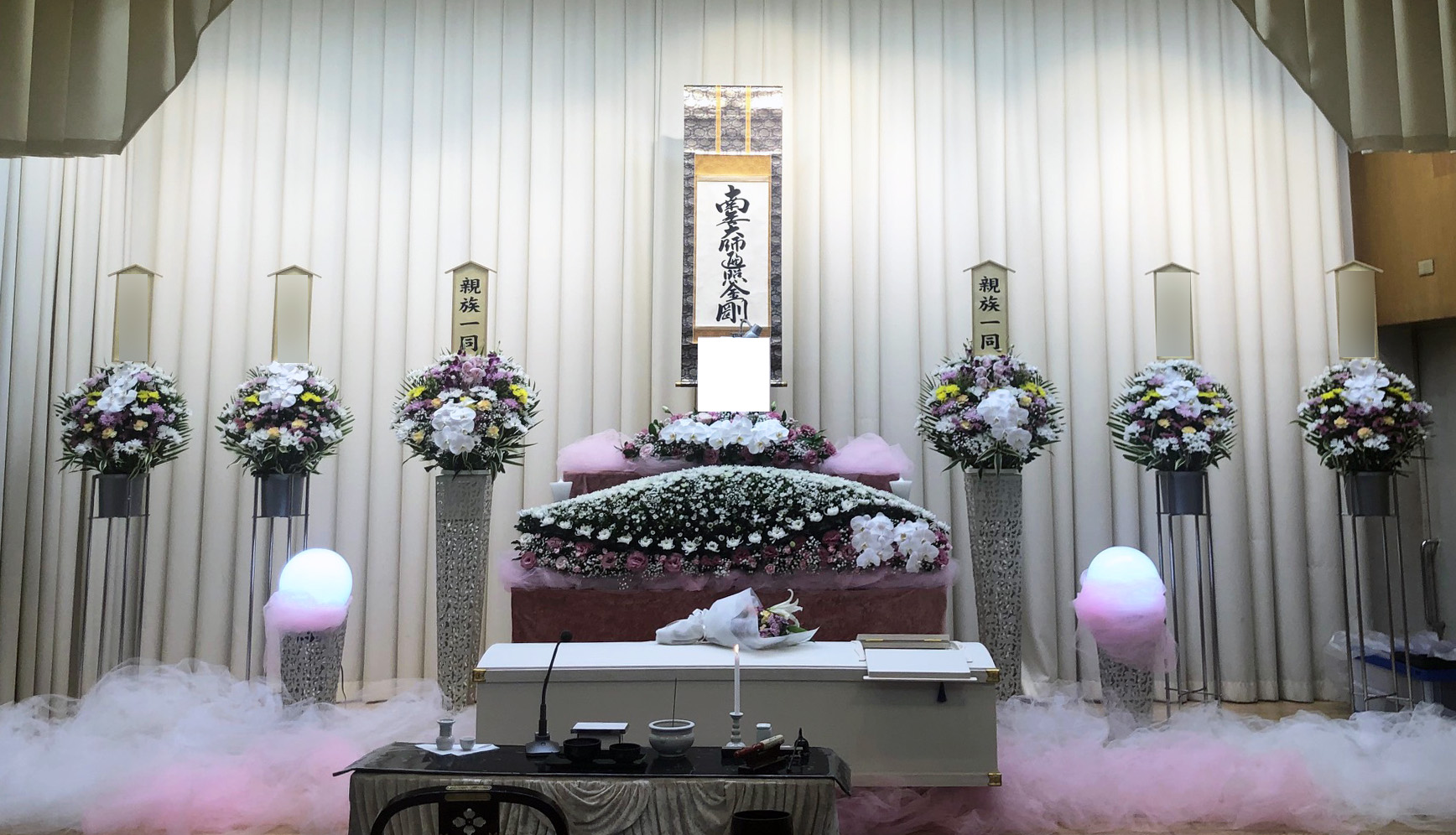 堺市立斎場堺市立斎場（大式場）での駕徳の家族葬プラン駕徳の家族葬プランの祭壇写真